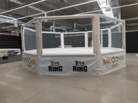 Profesjonalna klatka MMA z podestem 7 x 7 m