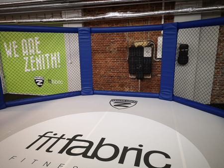 Professioneller MMA-Käfig mit Podest 10 x 10 m